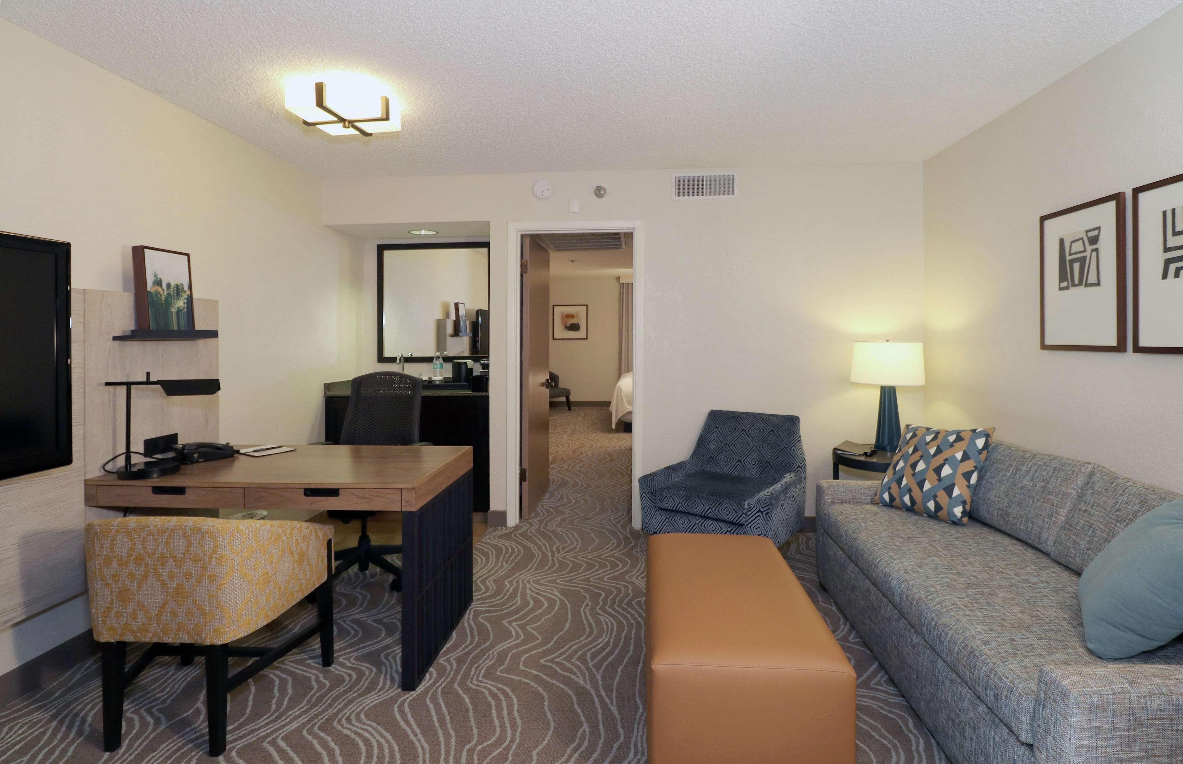 Embassy Suites By Hilton Phoenix Tempe Bagian luar foto