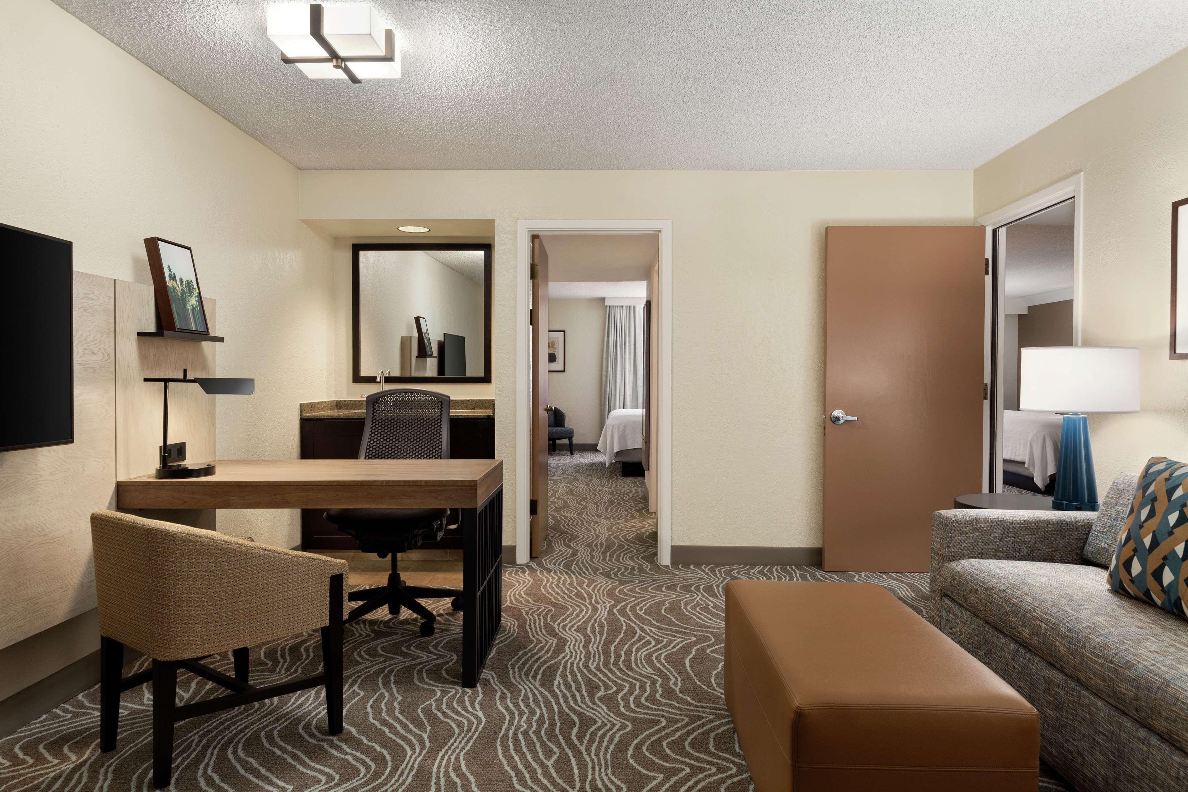 Embassy Suites By Hilton Phoenix Tempe Bagian luar foto
