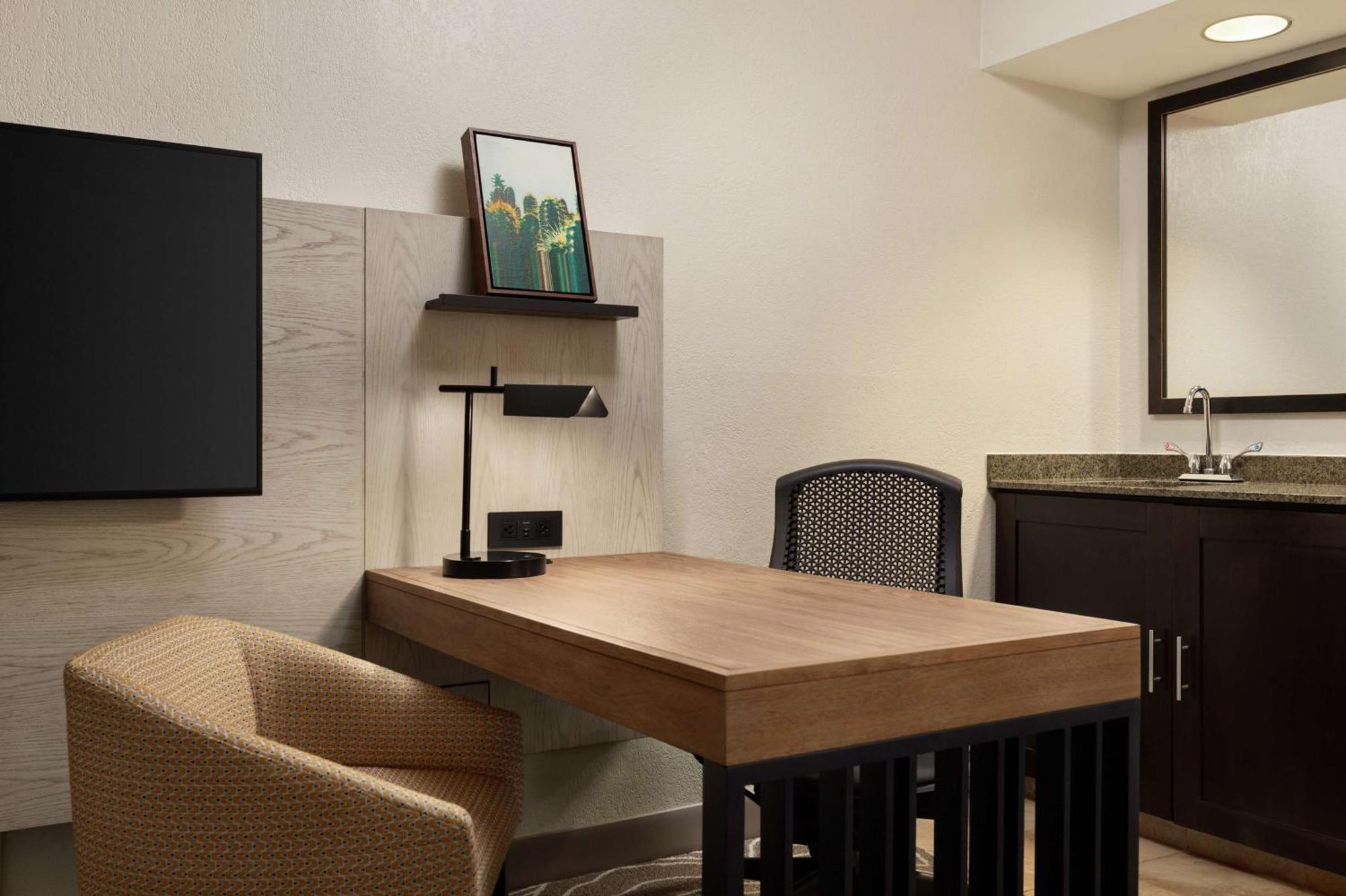 Embassy Suites By Hilton Phoenix Tempe Bagian luar foto