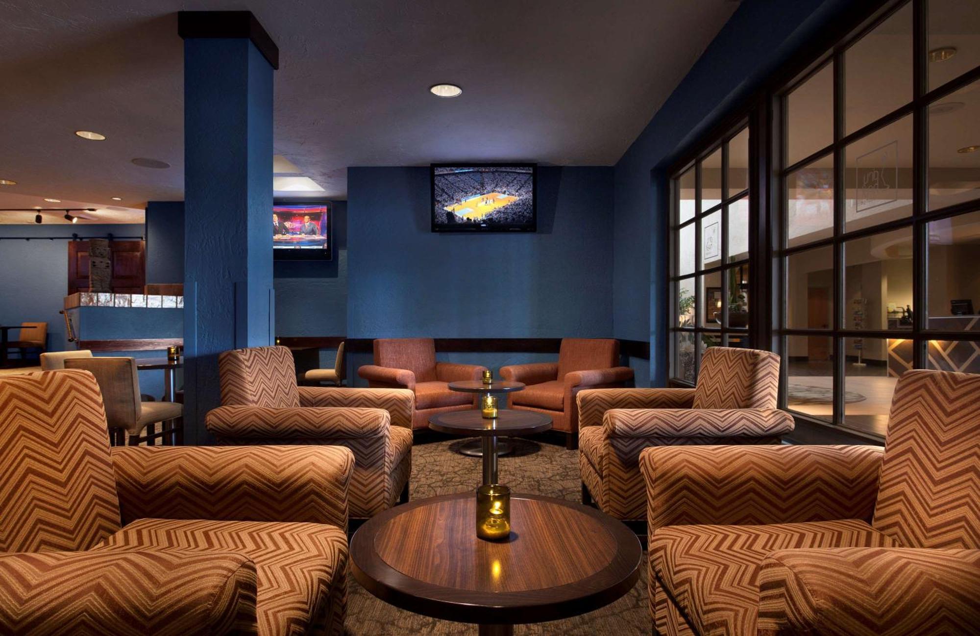 Embassy Suites By Hilton Phoenix Tempe Bagian luar foto