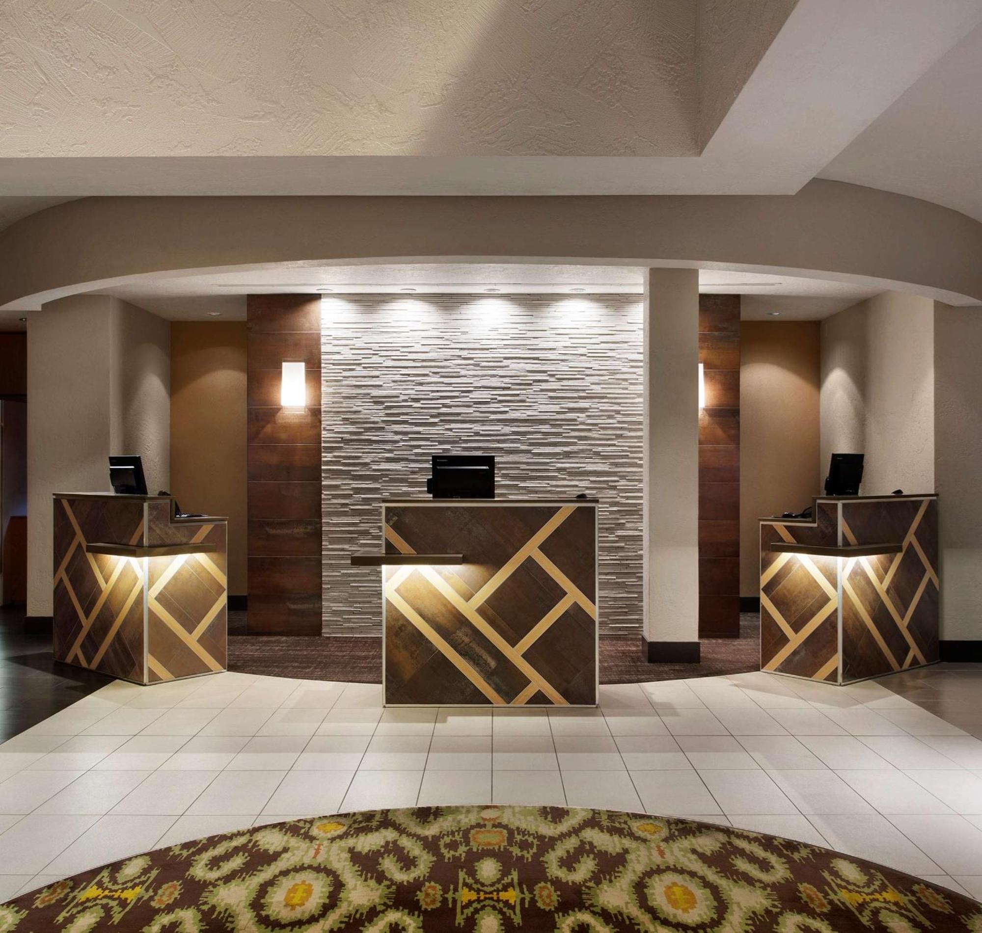 Embassy Suites By Hilton Phoenix Tempe Bagian luar foto